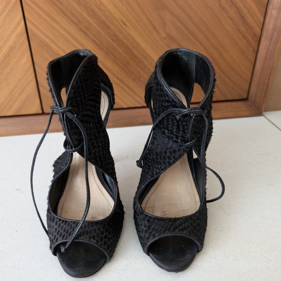 Shutz Black Snake Skin High Heels - Picture 5 of 6